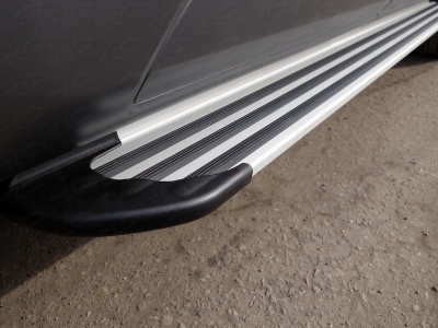 Пороги алюминиевые Slim Line Silver ТСС для Audi Q3 2011-2018